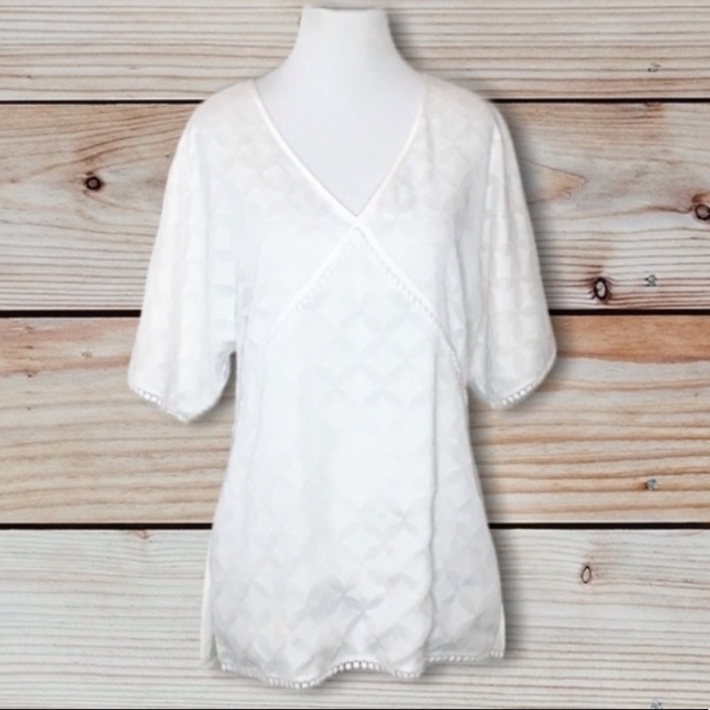 St. John  Pinwheel V-neck Blouse - Size MP
